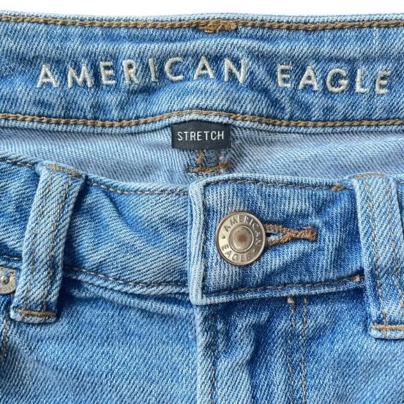 AMERICAN EAGLE High-Waisted Stretch Mom Jeans - Size 2 - Picture 7 of 10